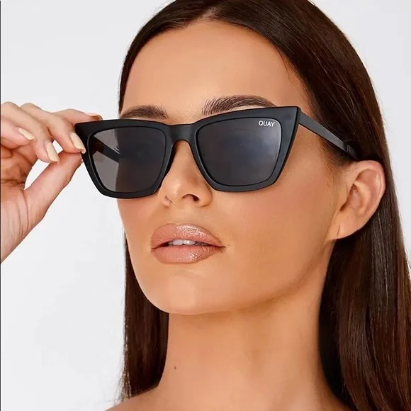 Quay Australia Black Sunglasses - Picture 7 of 13